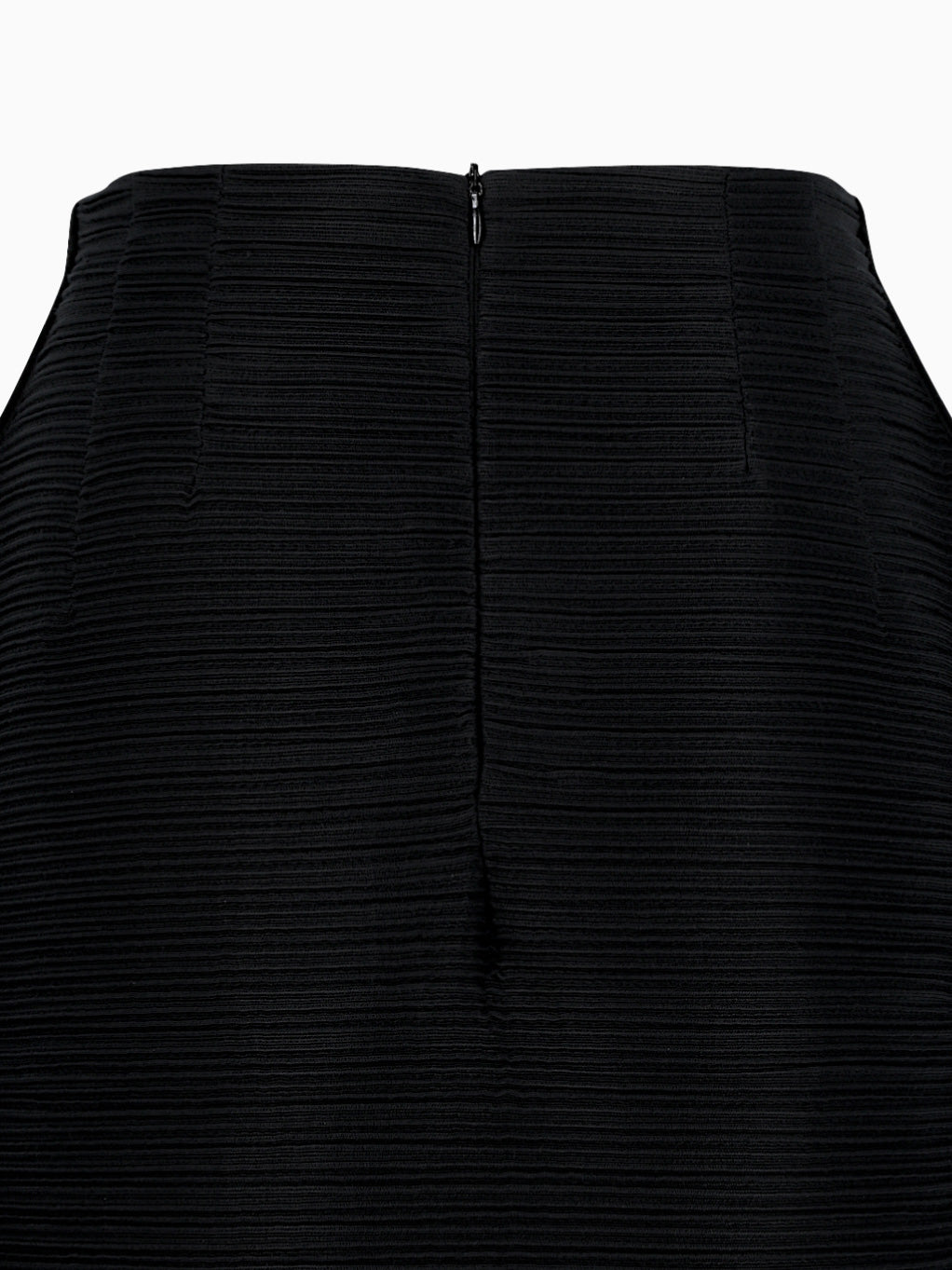 Pleats Curved Skirt Black