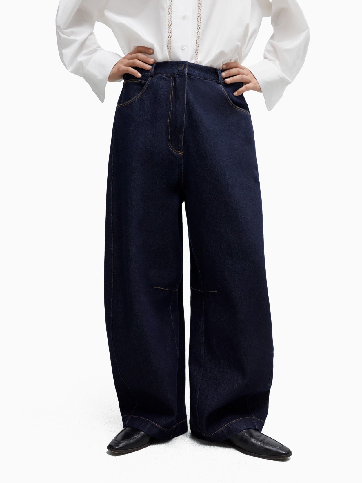 Curved Baggy Jeans