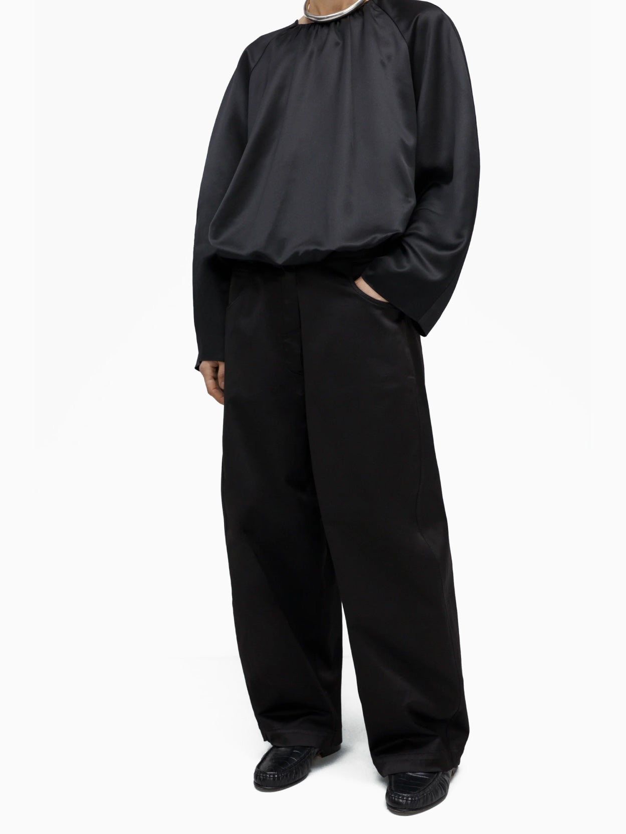 Satin Curved Pants Black