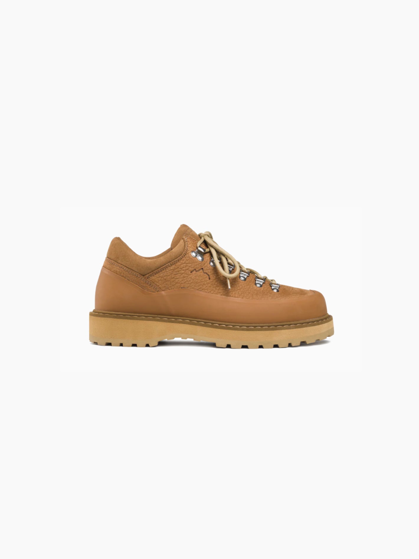 Presenting the Cornaro Gomma Cognac Leather Shoe from Diemme: A single brown leather hiking shoe with a sturdy, grooved sole. This low-top boot features metal eyelets and two-tone laces, designed for rugged outdoor use. Highlighted against a white background, the shoe boasts waterproof suede detailing that emphasizes its durable construction.