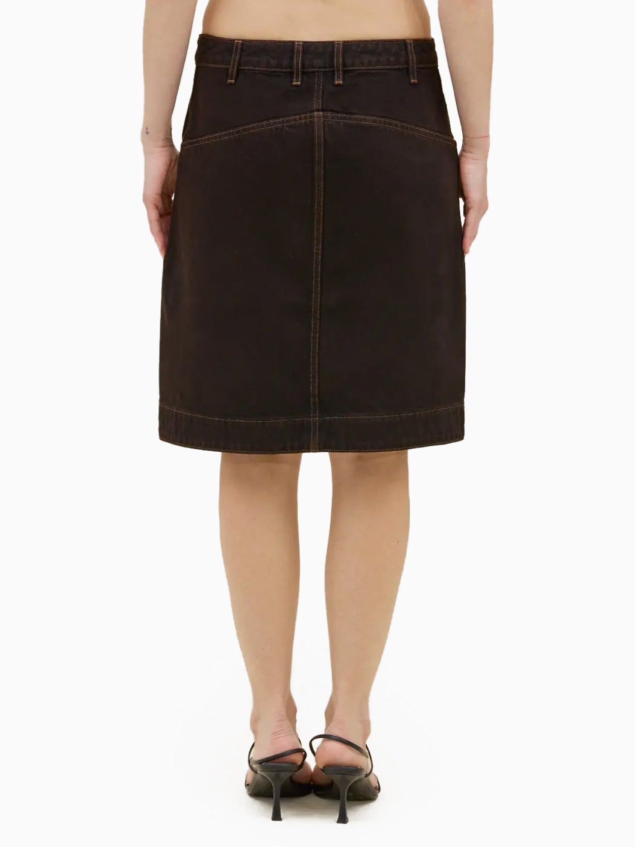 Nesting Skirt Soil