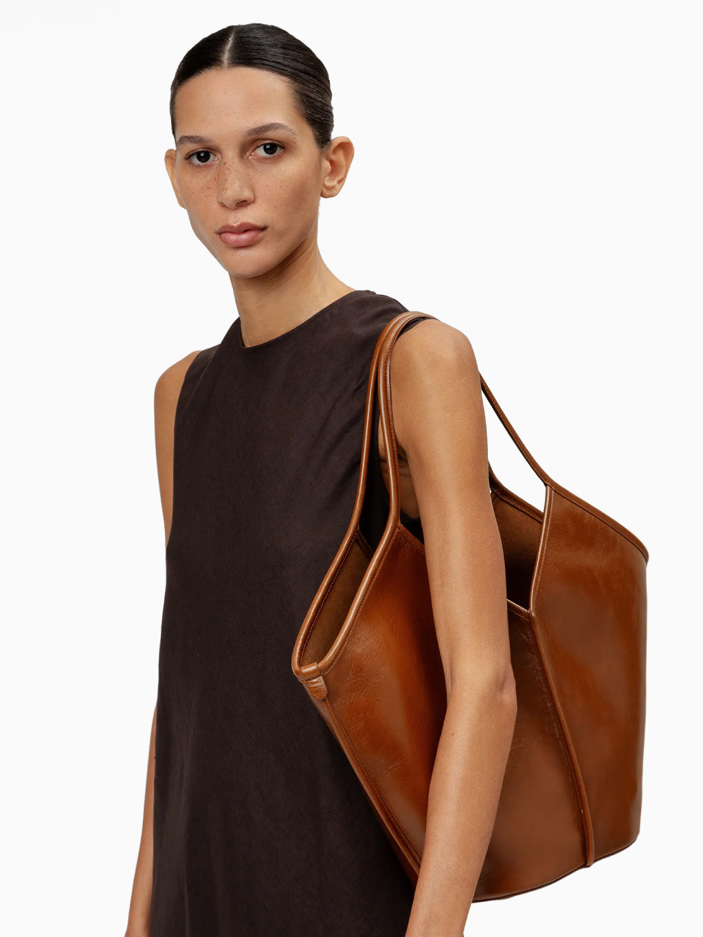 Calella Distressed Bag Brown