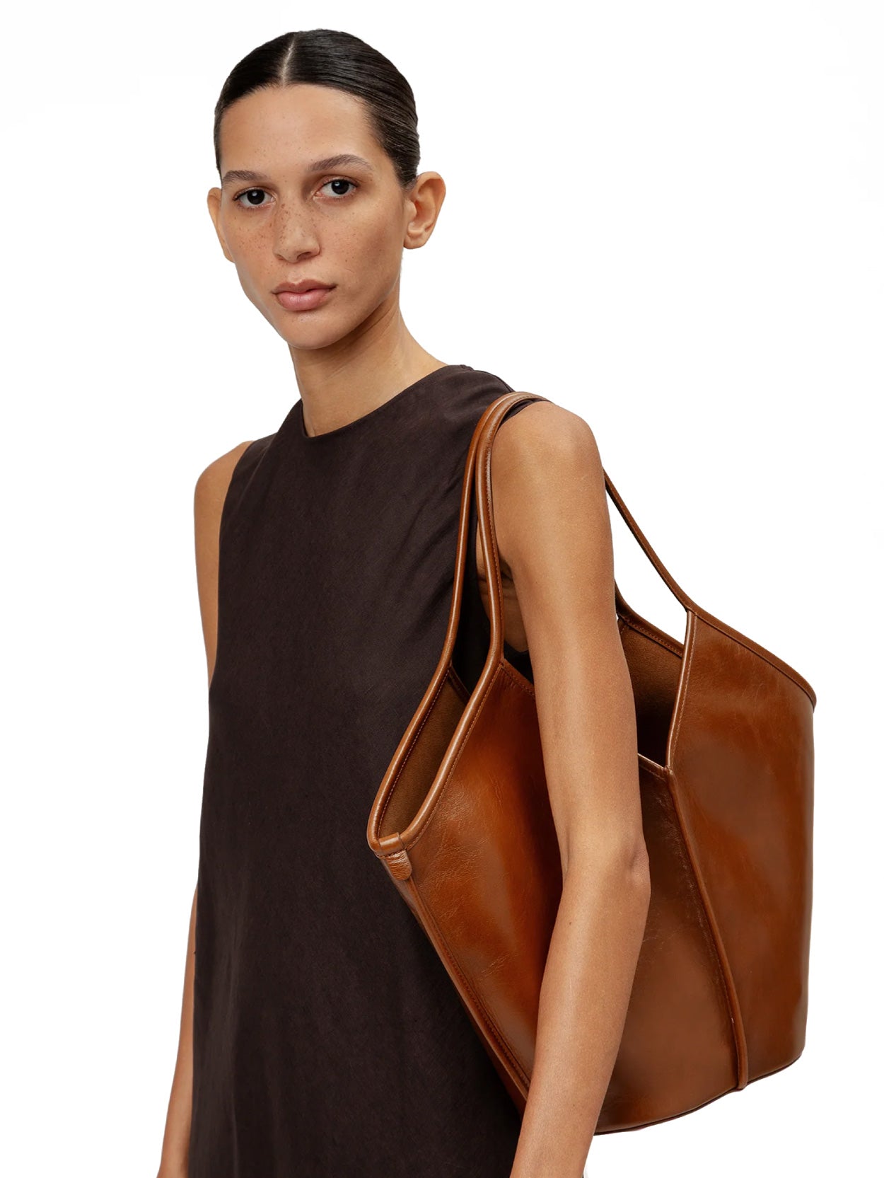 Calella Distressed Bag Chestnut