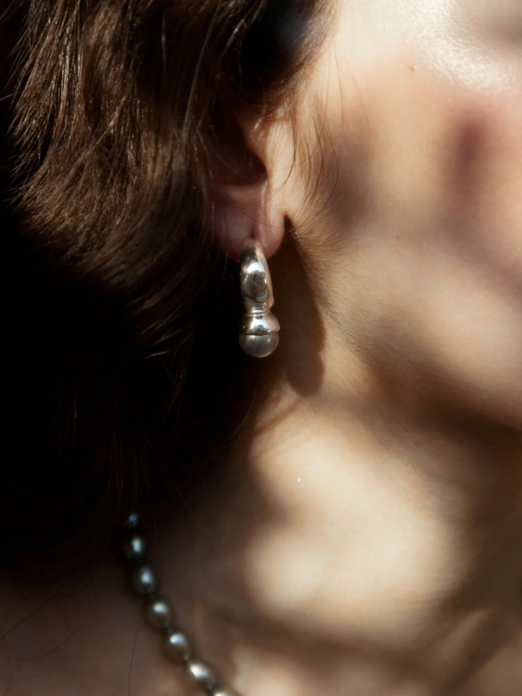 Liso Grey Pearl Earrings