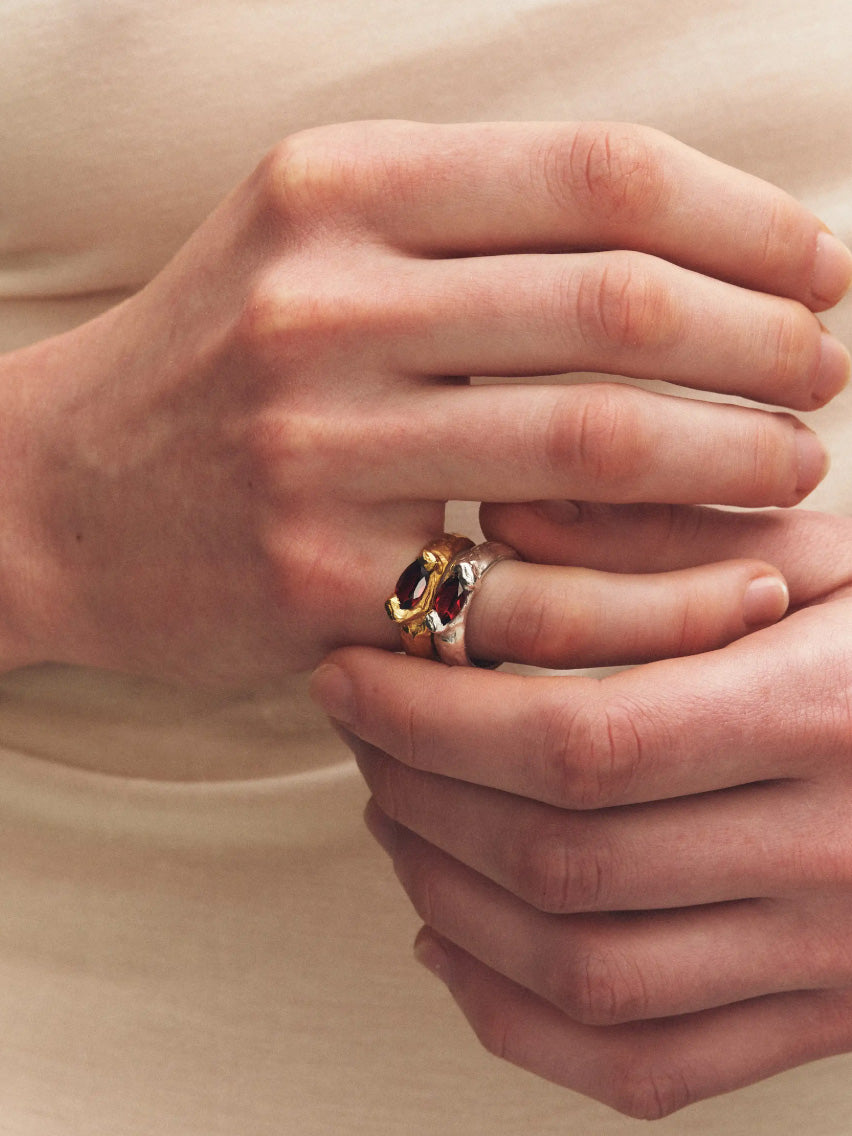 Enero Gold Pleated Red Ring