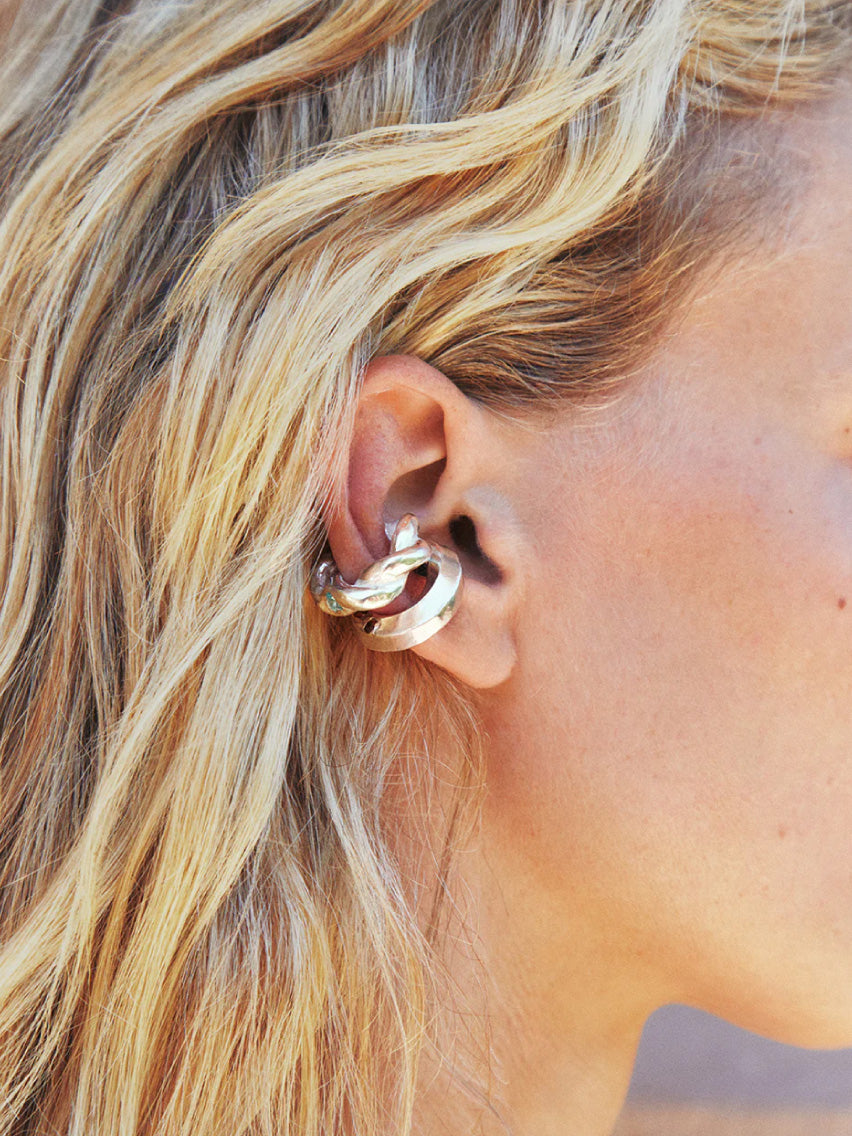 Sol y Sombra Silver Ear Cuff