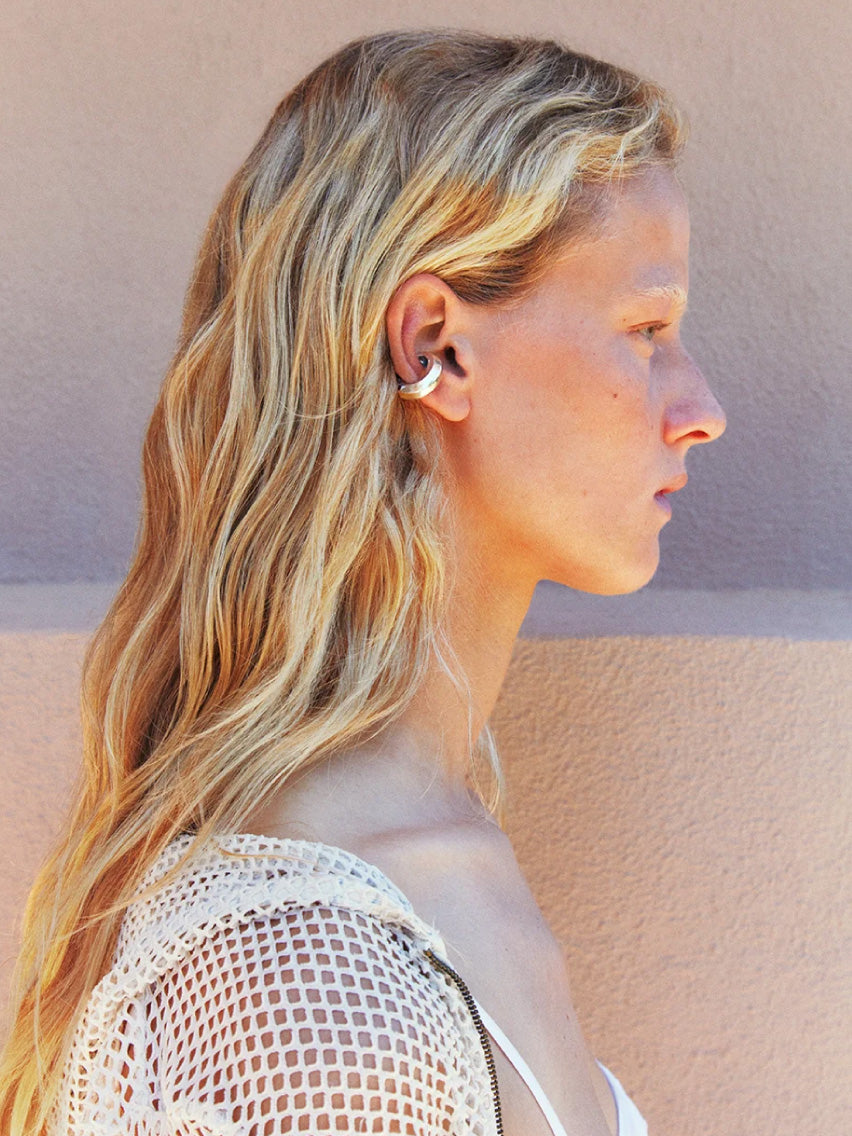 Sol y Sombra Silver Ear Cuff