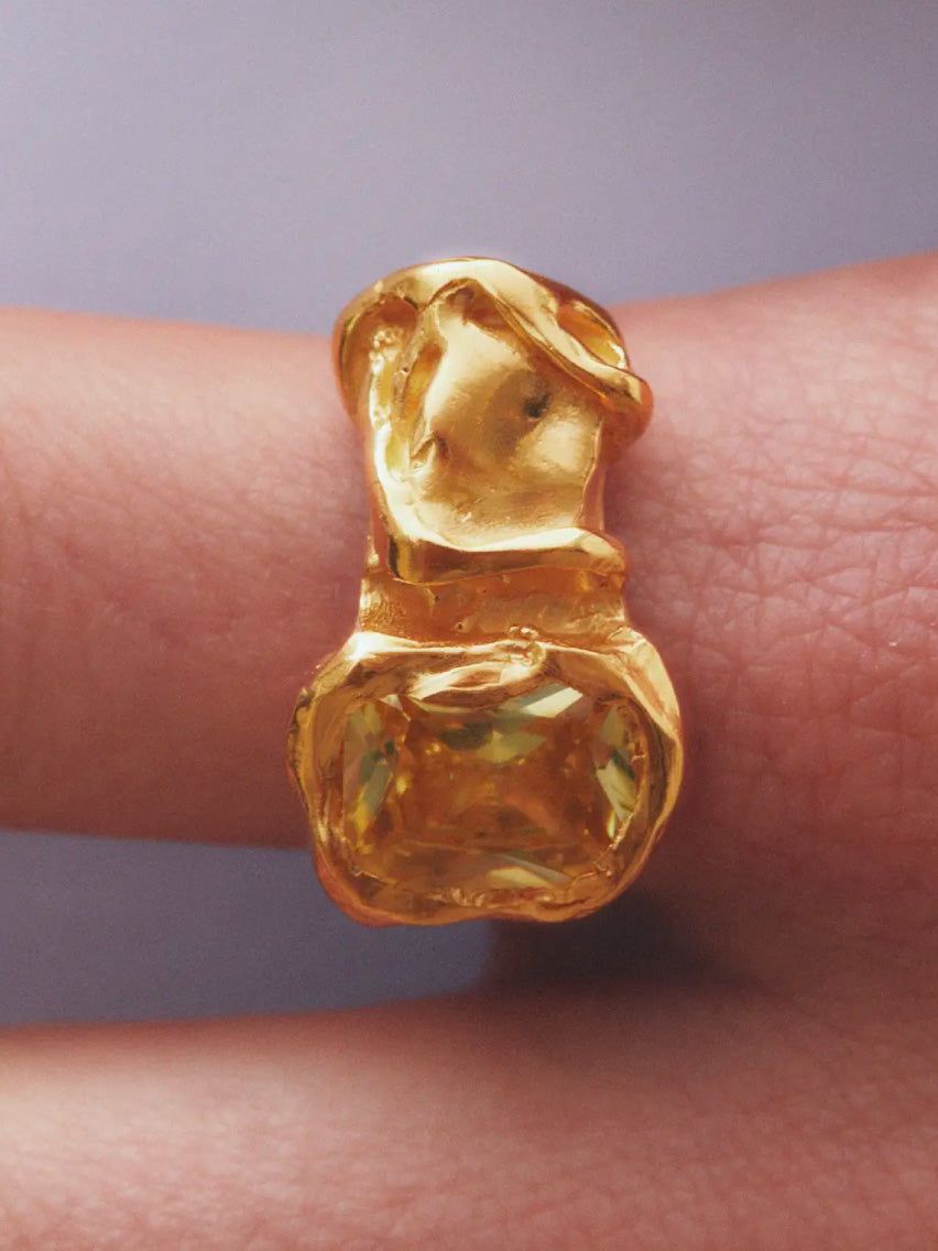 Vera Gold Pleated Yellow Ring