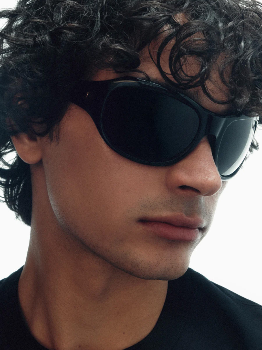 The Atlas Black & Black Sunglasses