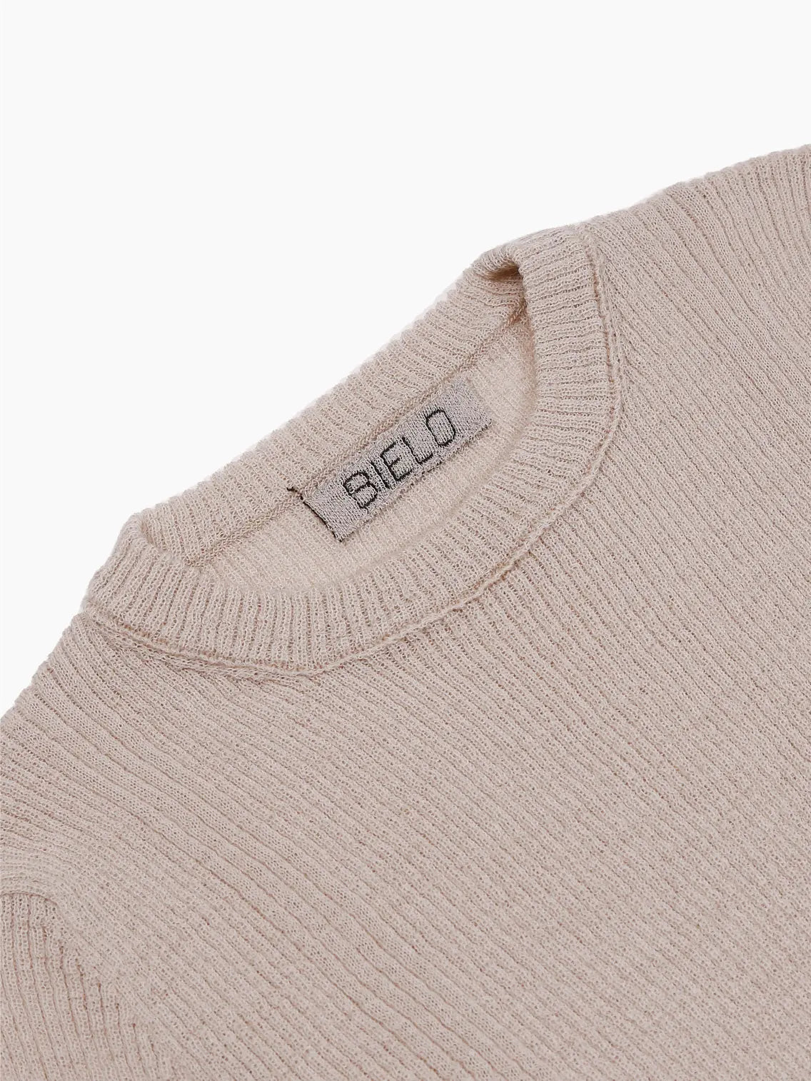 A beige, short-sleeved sweater with a ribbed texture. The sweater has a crew neckline and appears to be made of soft, knit fabric. The brand label "Bielo" from bassalstore is visible inside the collar. The Masho Ecru is laid flat against a white background, perfect for exploring Barcelona's streets in comfort and style.
